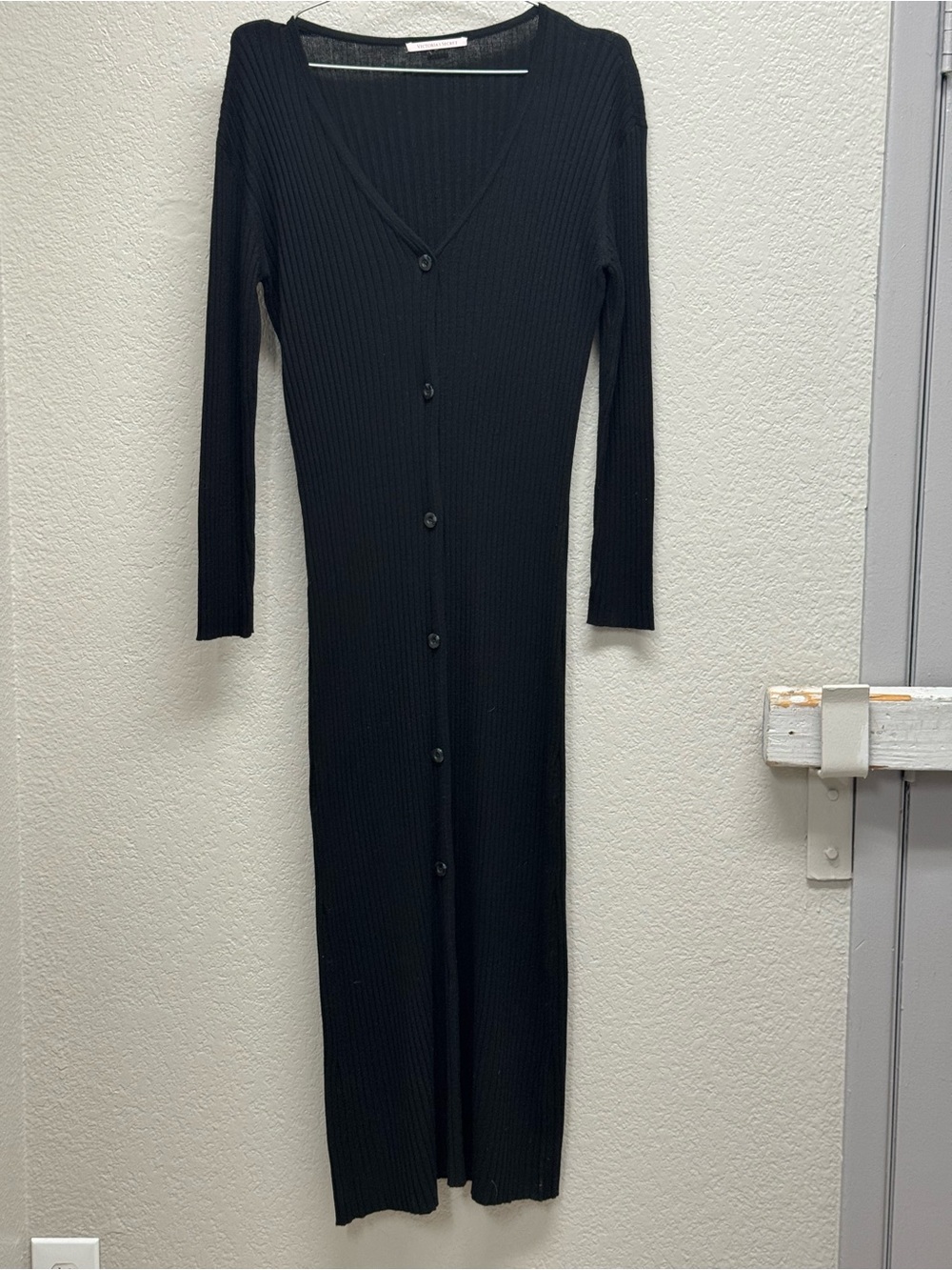 Classic Black Ribbed Button-Front Women’s Dress Pit 18 stretch 22” sexy sweater